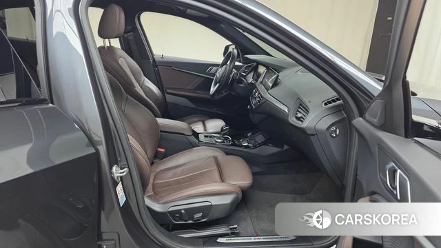 BMW 1 Series (F40) 2021 Серый из Кореи, фото 2