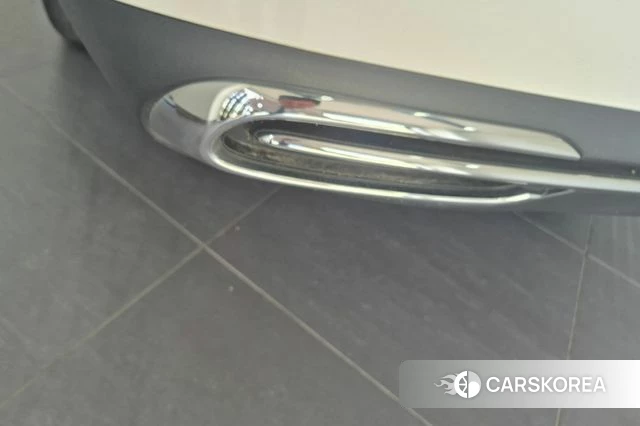Mercedes-Benz E-Class W214 2024 Белый из Кореи, фото 2