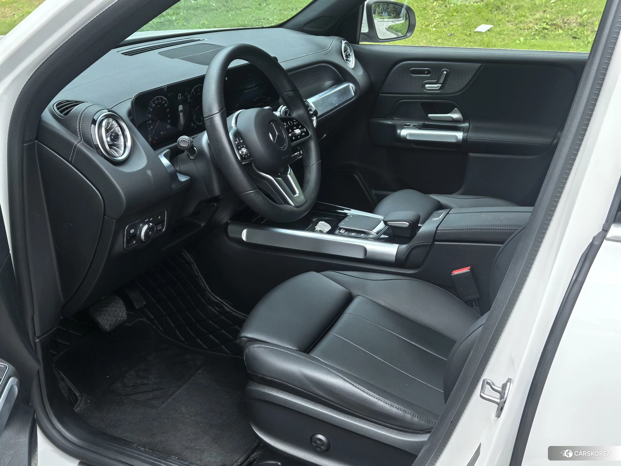 Mercedes-Benz GLB 2022 Белый из Китая, фото 2