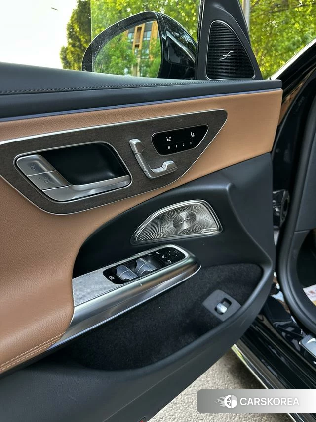 Mercedes-Benz E-class 2024 Черный из Китая, фото 2