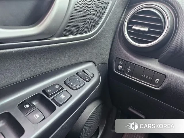 Hyundai Kona 2018 Белый из Кореи, фото 2