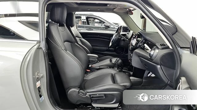 Mini Cooper 2021 Серый из Кореи, фото 2