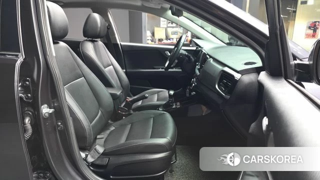 Kia Stonic 2018 Серый из Кореи, фото 2