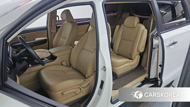 Kia The New Carnival 2020 Белый из Кореи, фото 2