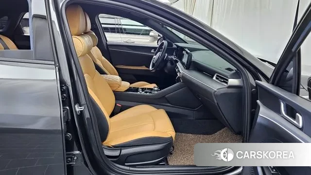 Kia K5 3rd generation 2023 Серый из Кореи, фото 2