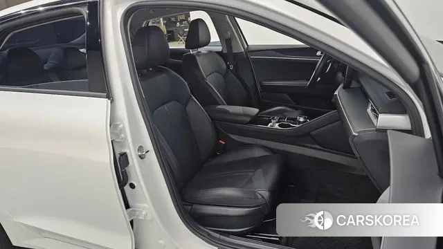 Kia K5 3rd generation 2023 Белый из Кореи, фото 2