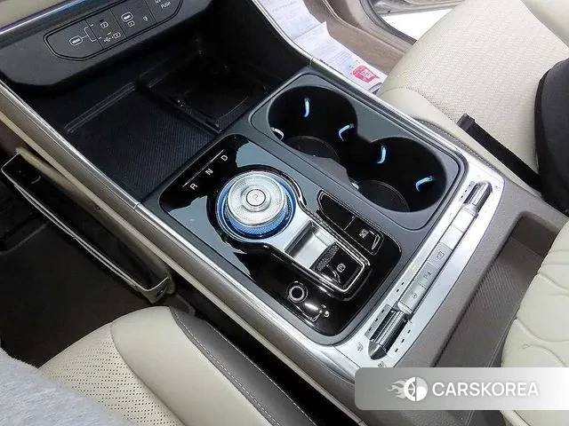 Kia The New Carnival 4th Generation 2025 Серебристо-серый из Кореи, фото 2