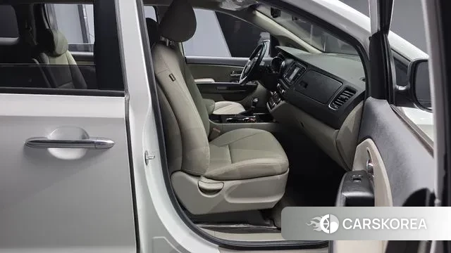 Kia The New Carnival 2018 Белый из Кореи, фото 2