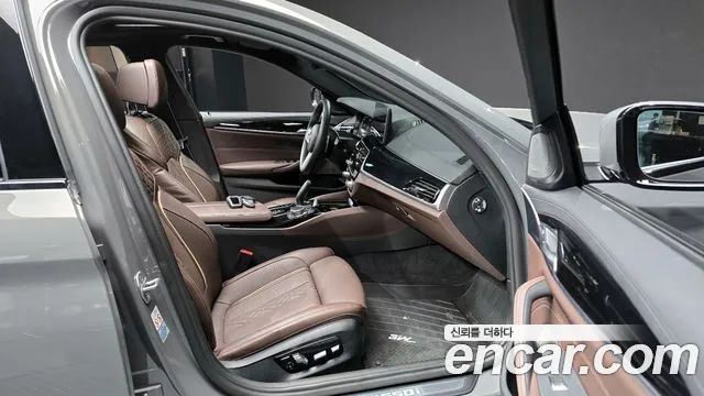 BMW 5 Series (G30) id 2387331 из Кореи 2