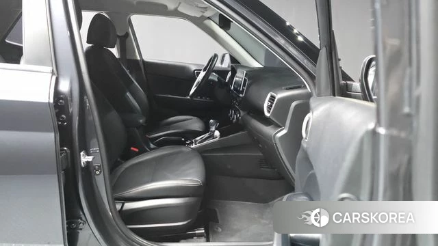 Hyundai Venue 2021 Серый из Кореи, фото 2