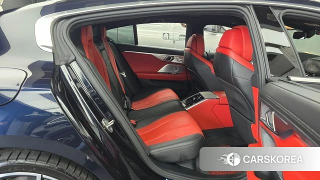 BMW 8 Series (G15) 2021 Черный из Кореи, фото 2