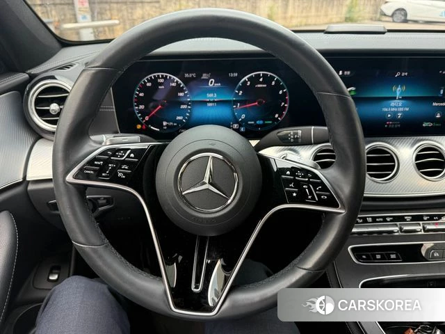 Mercedes-Benz E-Class W213 2021 Серый из Кореи, фото 2