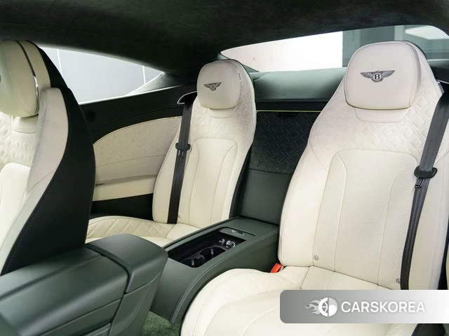 Bentley Continental 2022 Зеленый из Китая, фото 2