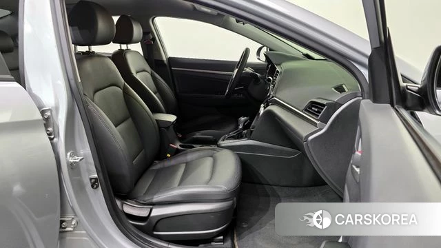 Hyundai The New Avante AD 2020 Серебристо-серый из Кореи, фото 2