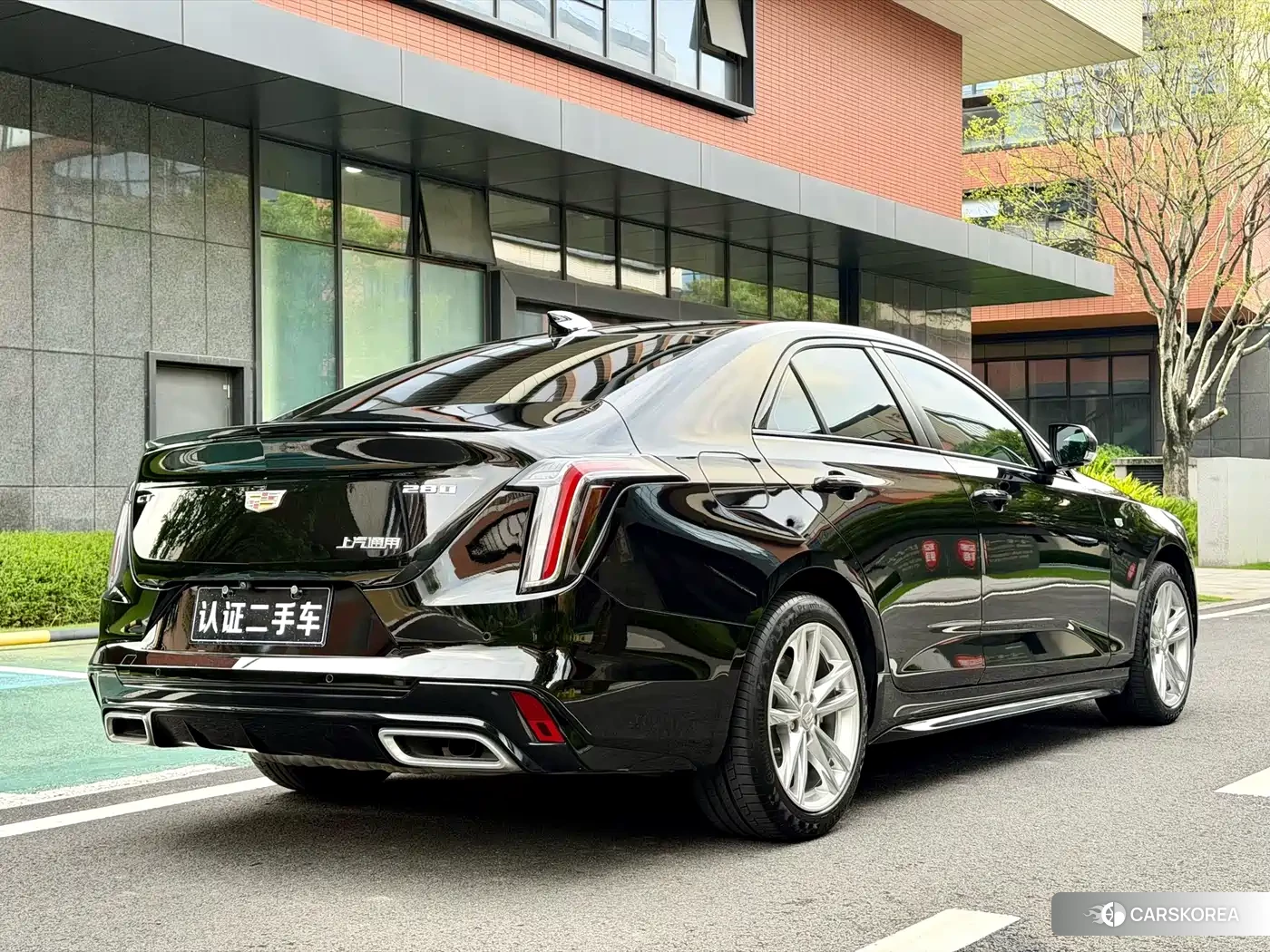Cadillac CT4 2022 Черный из Китая, фото 2