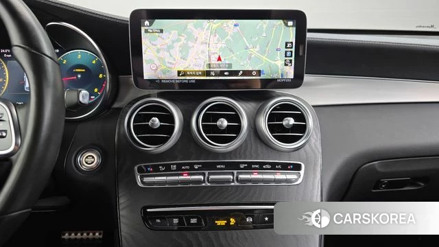Mercedes-Benz GLC-Class X253 2023 Белый из Кореи, фото 2