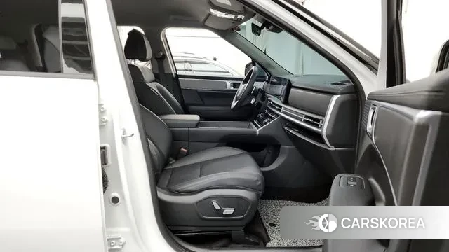 Hyundai Santa Fe (MX5) 2025 Белый из Кореи, фото 2