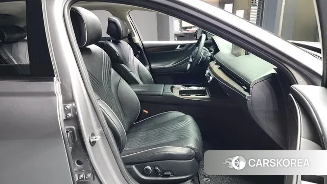 Genesis G80 (RG3) 2020 Серебряный из Кореи, фото 2