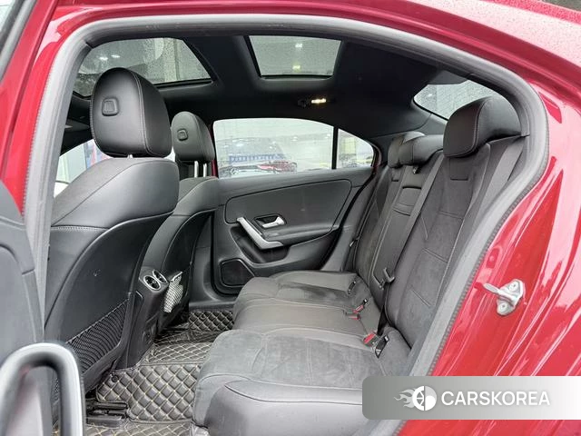 Mercedes-Benz Class A 2023 Красный из Китая, фото 2