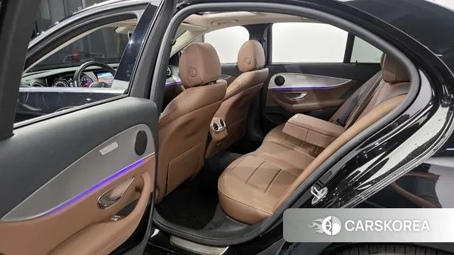 Mercedes-Benz E-Class W213 2019 Черный из Кореи, фото 2