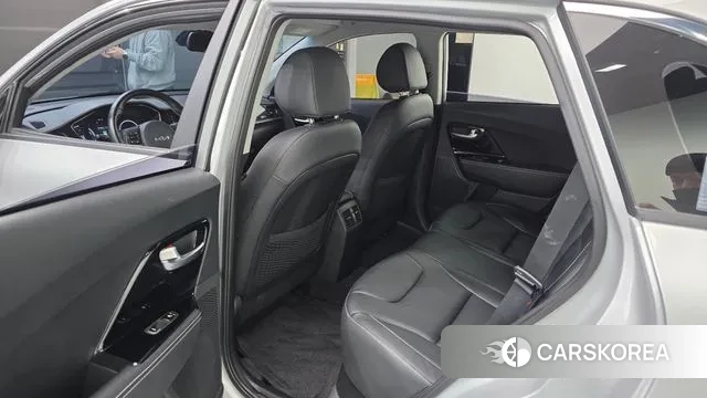 Kia Niro EV 2021 Серебряный из Кореи, фото 2