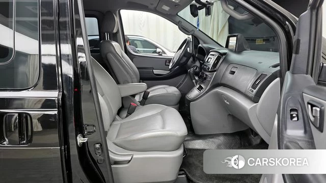 Hyundai The New Grand Starex 2018 Черный из Кореи, фото 2