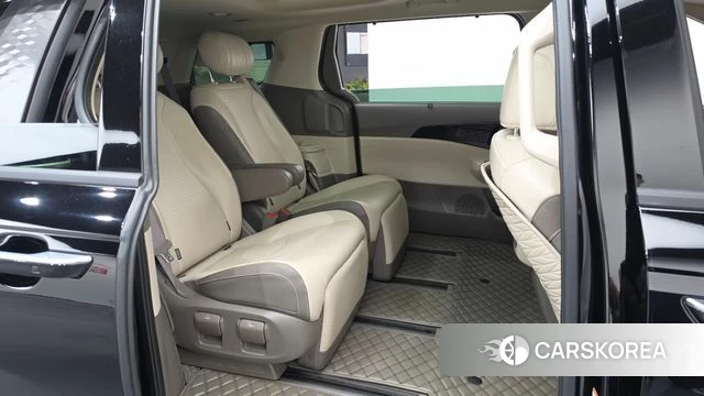 Kia The New Carnival 4th Generation 2024 Черный из Кореи, фото 2