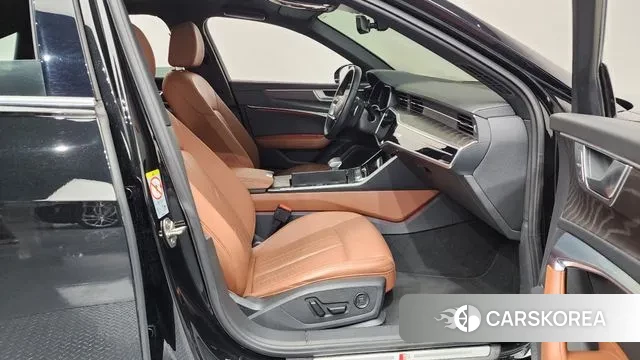 Audi A6 (C8) 2022 Черный из Кореи, фото 2