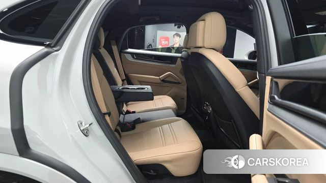 Porsche Cayenne (PO536) 2023 Серебристо-серый из Кореи, фото 2