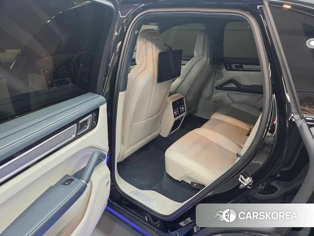 Porsche Cayenne (PO536) 2022 Черный из Кореи, фото 2