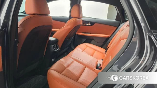 Kia The New K3 2nd generation 2024 Серый из Кореи, фото 2