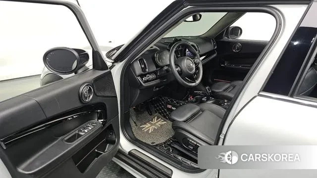 Mini Cooper Countryman 2021 Серебряный из Кореи, фото 2