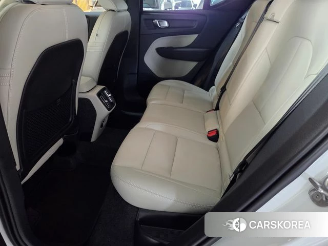 Volvo XC40 2026 Белый из Кореи, фото 2