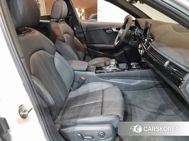 Audi A4 (B9) 2021 Белый из Кореи, фото 2