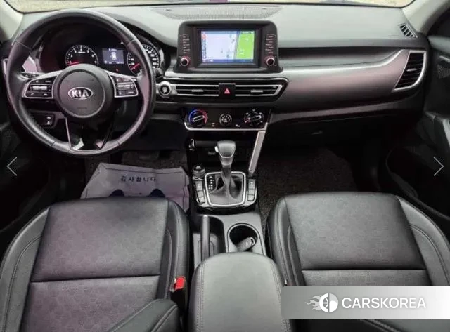 Kia Seltos 2021 Серый из Кореи, фото 2