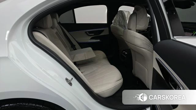 Mercedes-Benz E-Class W214 2026 Белый из Кореи, фото 2
