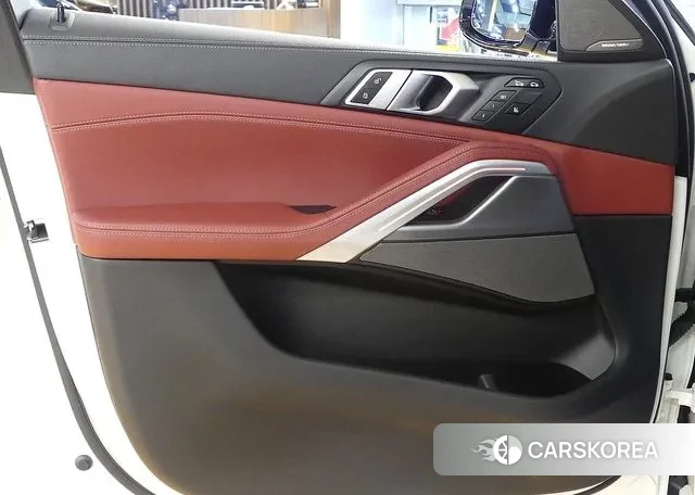 BMW X6 (G06) 2021 Белый из Кореи, фото 2