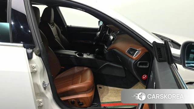 Maserati Ghibli 2018 Белый из Кореи, фото 2