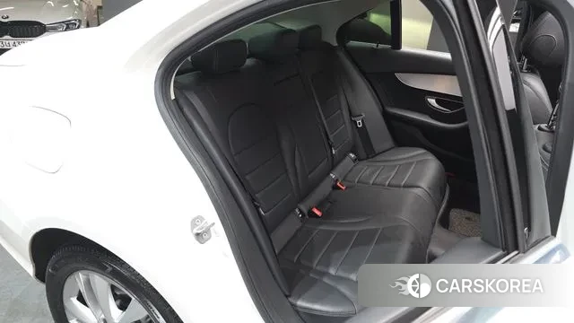 Mercedes-Benz C-Class W205 2020 Белый из Кореи, фото 2