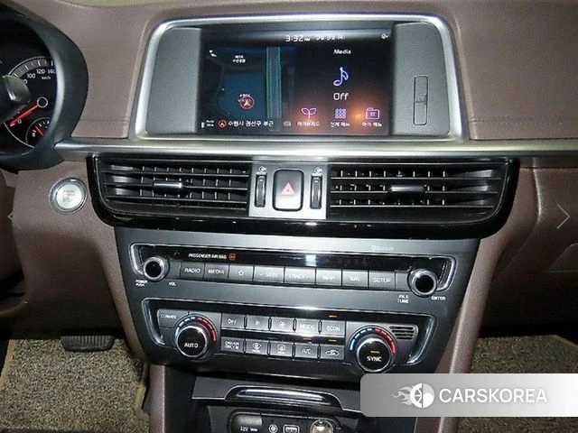 Kia The New K5 Hybrid 2nd generation 2018 Белый из Кореи, фото 2