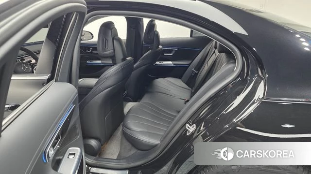 Mercedes-Benz E-Class W214 2025 Черный из Кореи, фото 2
