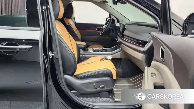 Kia The New Carnival 4th Generation 2025 Черный из Кореи, фото 2