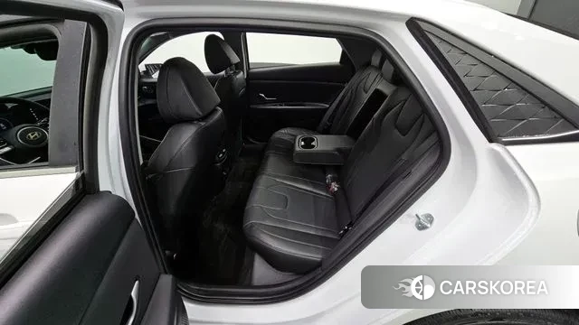 Hyundai The New Avante (CN7) 2023 Белый из Кореи, фото 2