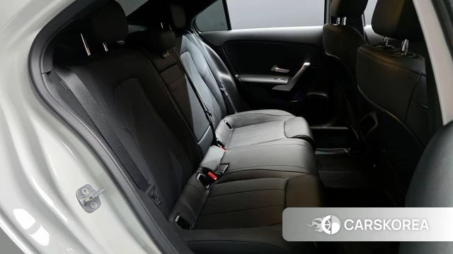 Mercedes-Benz A-Class W177 2025 Белый из Кореи, фото 2