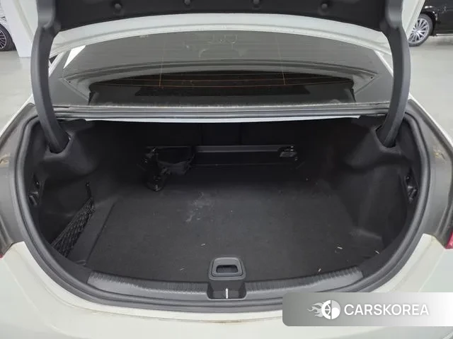 Mercedes-Benz C-Class W206 2023 Белый из Кореи, фото 2