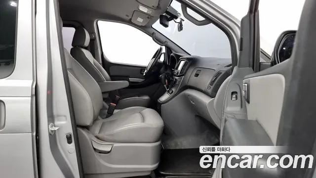 Hyundai The New Grand Starex 2019 Серебристо-серый из Кореи, фото 2