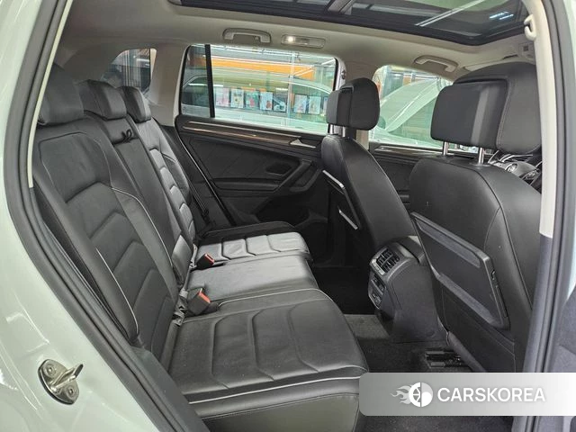 Volkswagen Tiguan second Generation 2019 Белый из Кореи, фото 2