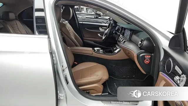 Mercedes-Benz E-Class W213 2019 Серебряный из Кореи, фото 2