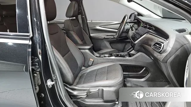 Chevrolet (GM Daewoo) Bolt EUV 2023 Черный из Кореи, фото 2