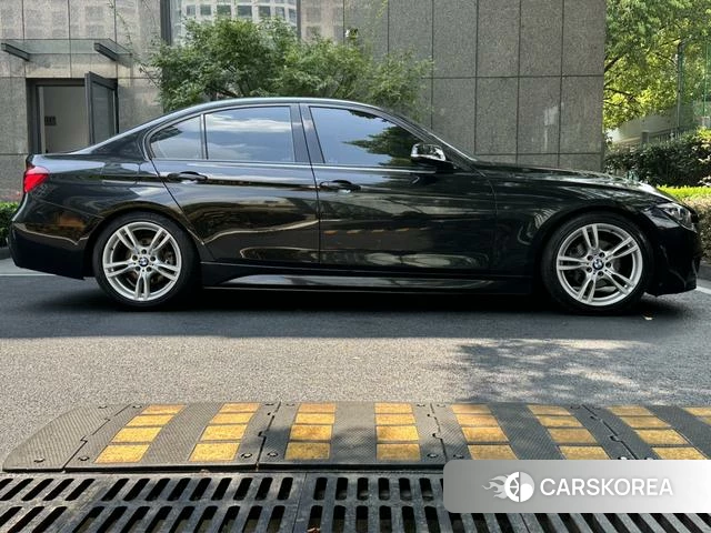 BMW 3 series 2018 Черный из Китая, фото 2